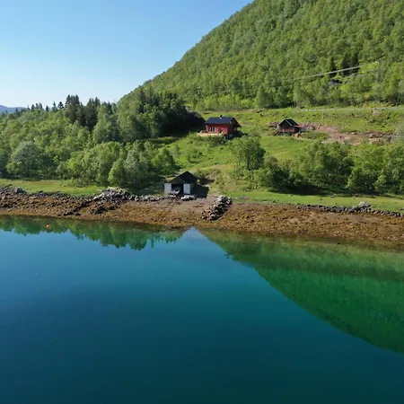 Nesset I Fiskfjord Holiday home *